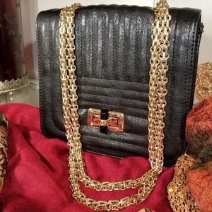Gold chain black mellow world shoulder bag